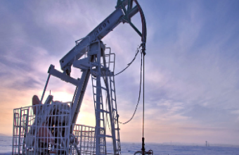 Oil falls on fears over the global economic slowdown